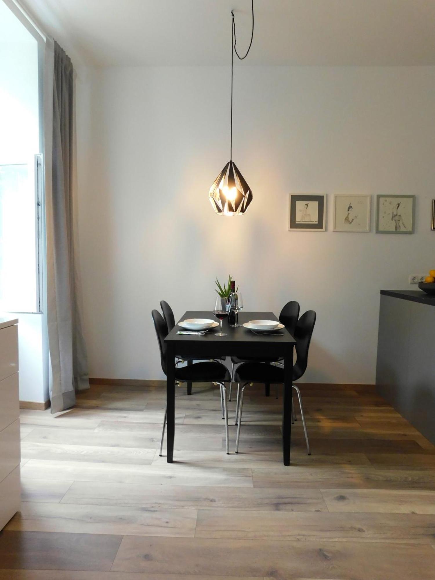Apartment Max, Ruhige Sonnige In Praternähe Wien